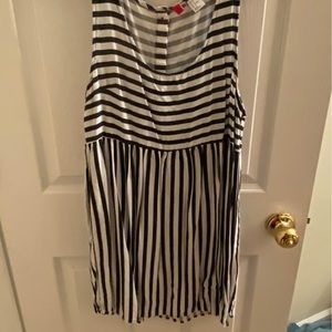 SO CUTE ON! Small mini-dress